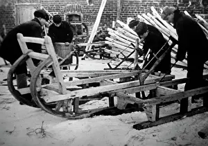 Sledges: Production of sledges on the Eastern Front, 1941