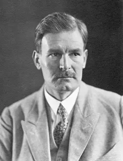 Guenter: Prof. Guenter Dyhrenfurth