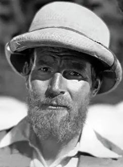 Guenter: Prof. Guenter Dyhrenfurth