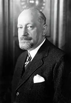 Caro: Prof. N. Caro