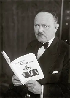 Friedmann: Professor Friedrich F. Friedmann