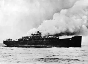 Moritz: Prohibition: Burning rum-runner Moritz in Boston, 1930