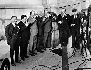 Urged: Prohibition: Wet Congressmen drinking beer ?