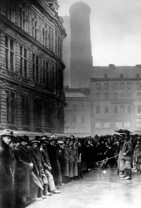 Venue: The Promenadenstrasse in Munich, 1919