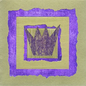 Distressed: Four pronged crown in gold and purple borders