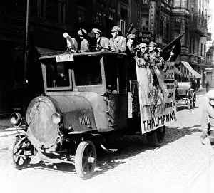 Displaying: Propaganda car of the KPD for the election