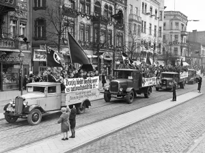 Wholesale: Propaganda car of the NSDAP on the occasion