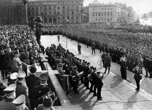 Lustgarten: The propaganda exhibition Das Sowjetparadies