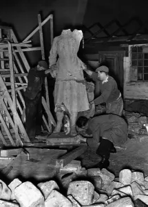 Preparations: The propaganda exhibition Das Sowjetparadies
