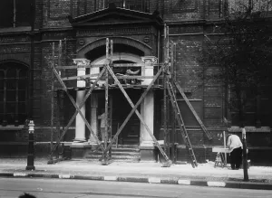 Air Raid: Protective measures against air-raidss in Berlin, 1943