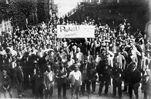 Perpetrators: Protest march against the judgment shadow village