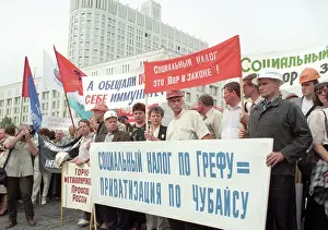 Musaelyan: Protest near the Russian White House, 2000