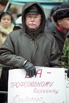 Duma: Protest near the State Duma, 2000