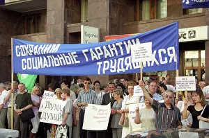 Duma: Protest near the State Duma, 2000