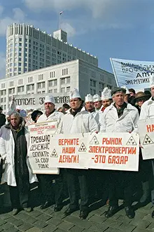 Demand: Protest in front of White House, 1997