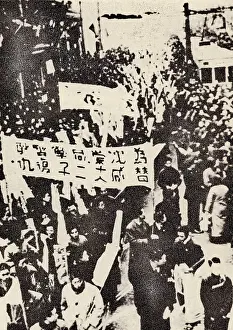 Violent: Protesting Students Held Up Signs of Revenge