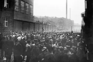 Administrative: Protesting workers in front of the Krupp AG