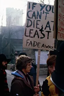 Fade: Protests against Nixon Visit