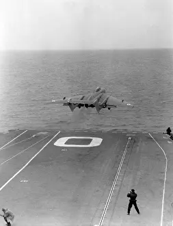 Catapult: The third prototype de Havilland DH110 XF828