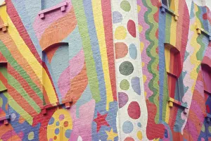 Carnaby: Psychedelic corner on a London street