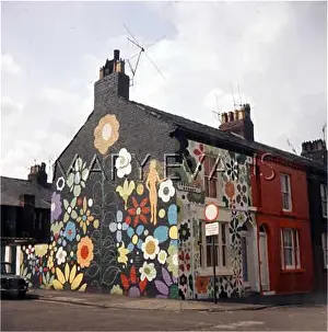 Gwendoline: PSYCHEDELIC HOUSE