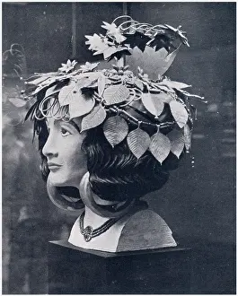 Crowned: Puabi's Diadem and Headdress