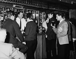 Jolly: PUB SCENE 1965