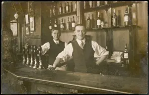 Pumps: Pub staff: barmen, 1910