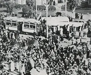 Faruk: Public celebrations at the royal wedding