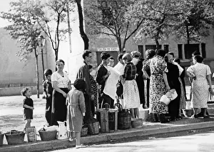 Succeeded: Public fountain in Sann Sebastian in the summer of 1936