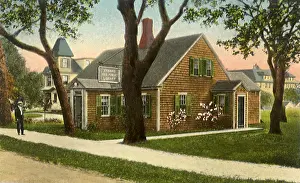 Libraries: The Public Library. Hyannis