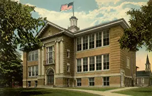 Columbiana: Public School. Columbiana