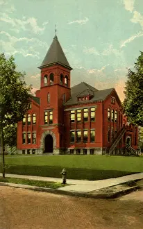 Columbiana: Public School. Lisbon