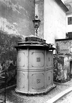 Pissoir: Public toilet in Berlin