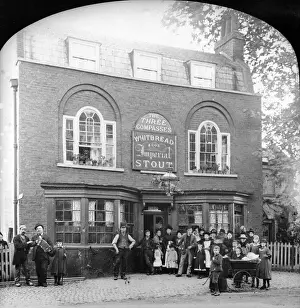 Hornsey: Pubs - The Three Compasses
