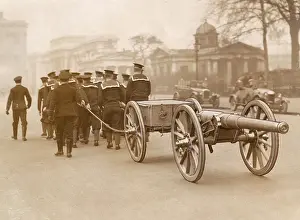 Limber: PULLING NAVAL GUN