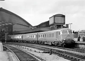 Meads: Pullman train at Bristol Temple Meads station