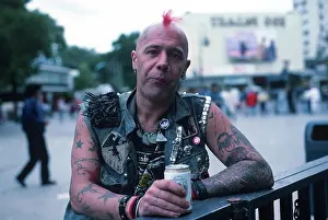 Mohican: Punk rocker in Berlin