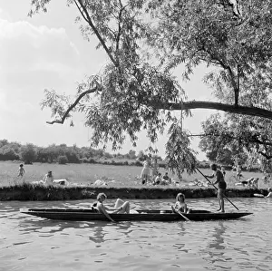 Grantchester: Punting On The River Cam