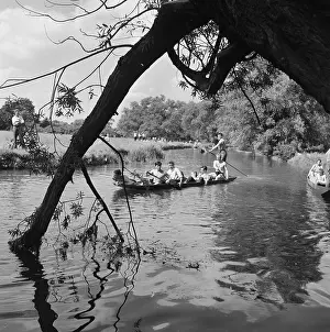 Grantchester: Punting On The River Cam