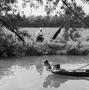 Grantchester: Punting On The River Cam
