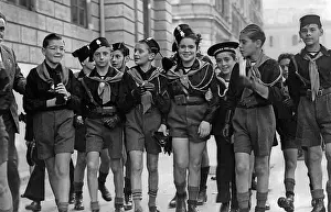 Balilla: Pupils in front of their grammar school
