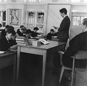 Studious: Pupils reading aloud in geography lesson