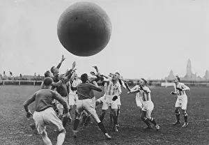 Trend: Pushball competition Leipzig against Halle, 1925