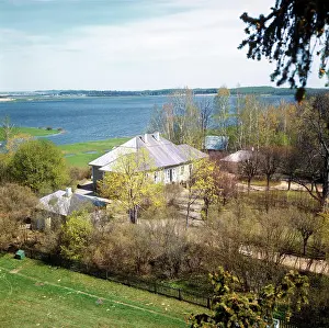 Babysitter: Pushkins estate in Mikhailosvskoye, 1974