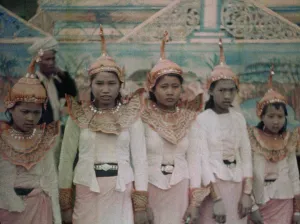 Kalaw: Pwe procession - Kalaw