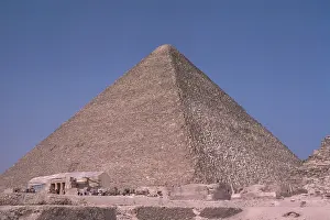 Tonnes: PYRAMID OF CHEOPS/GIZA
