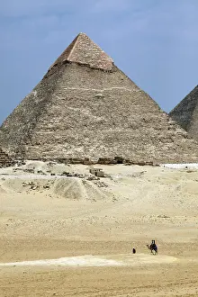 Khafre: Pyramid of Khafre in Cairo, Egypt