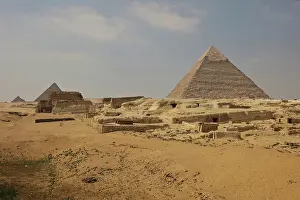 Gizah: Pyramid of Khafre, Giza Pyramid Complex, Giza, Egypt