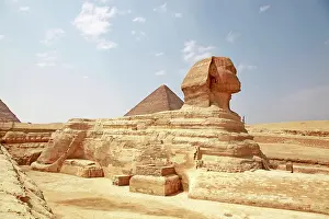 Khafre: Pyramid of Khafre and the Sphinx in Cairo, Egypt